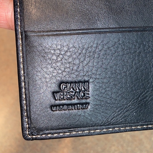 Gianni Versace Medusa Bi-Fold Wallet - Picture 9 of 9